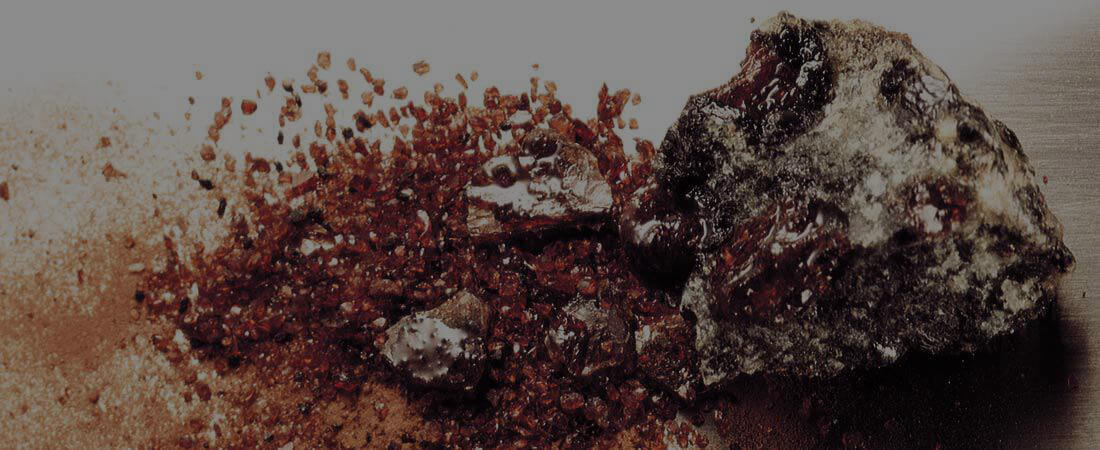 HAIXU è stata fondata nel 2010. Siamo un produttore di minerali di roccia su larga scala, che integra l'estrazione del granato, la separazione, le vendite e la ricerca scientifica.